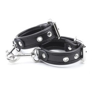Menottes en cuir Ohmama : l’accessoire fétiche irrésistible