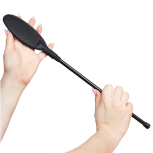 Cravache ovale BDSM noire SECRET PLAY pour jeux sensuels