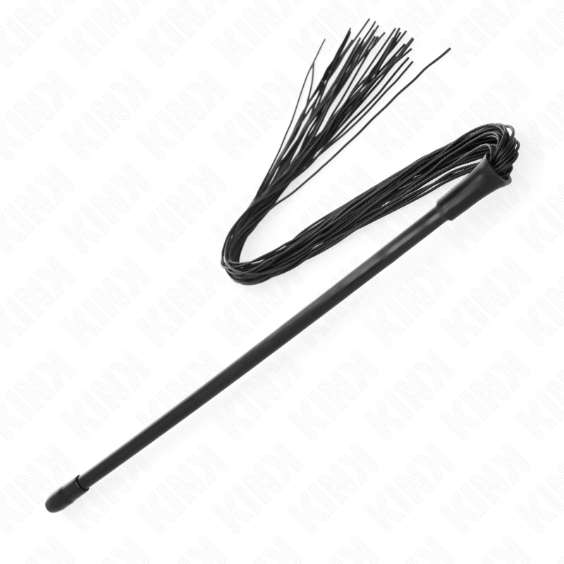 Accessoires BDSM KINK : fouets, cravaches, plumeaux et pagaies