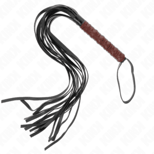 Accessoires BDSM KINK : fouets, cravaches, plumeaux et pagaies