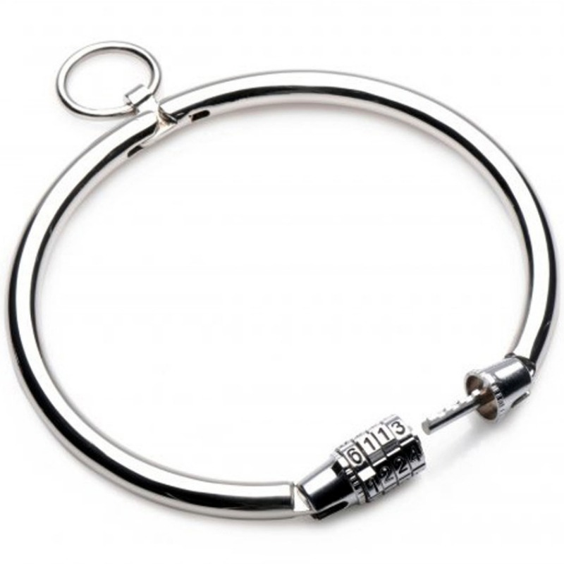 Collier de soumission en métal avec anneau - Accessoire BDSM incontournable